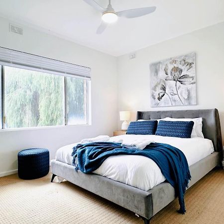 In Between City Sea & Airport - 2Br Vacation Home Plympton Exterior photo
